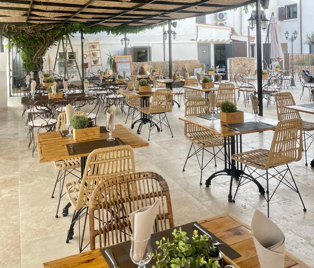 Hotel Restaurant La Caravelle Сари Соленцара Екстериор снимка
